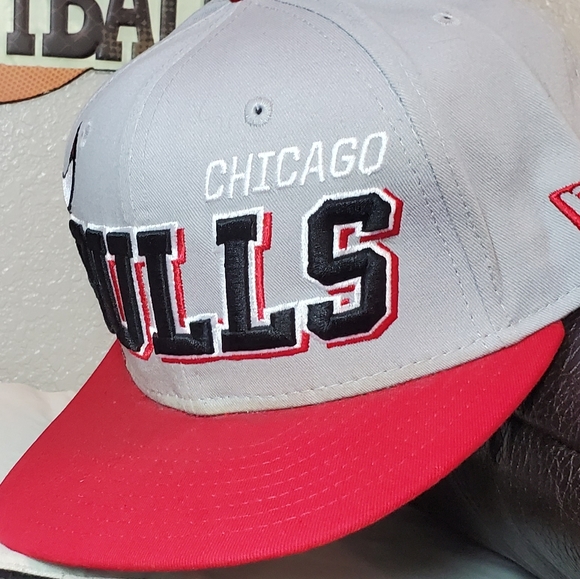 Chicago Bulls New Era Snap back Quality Embroidered Cap - Picture 11 of 12